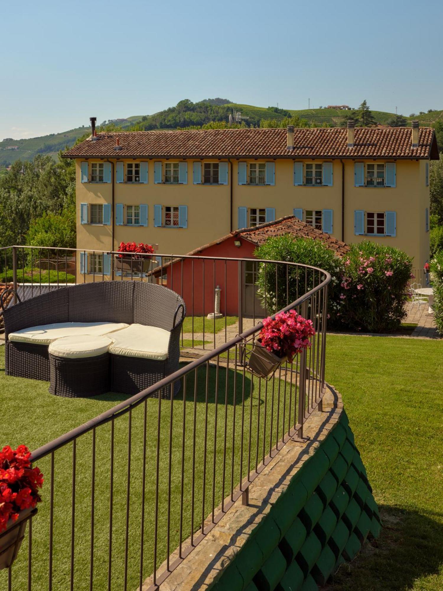 Vigna Dell'Acqua Villa Santo Stefano Belbo Exterior foto