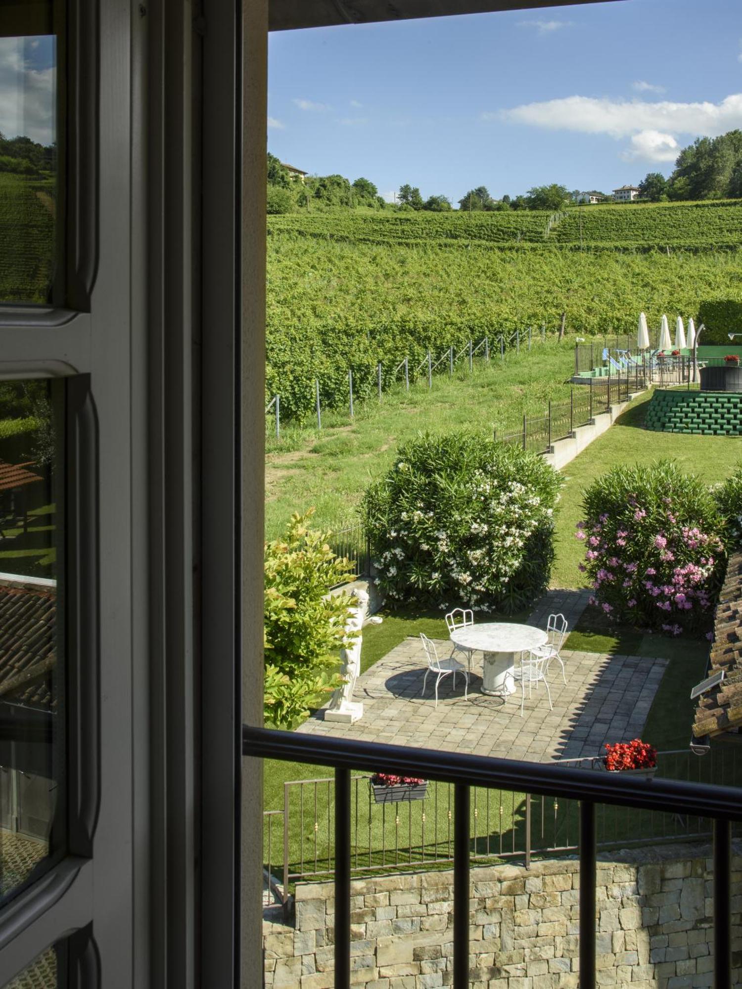 Vigna Dell'Acqua Villa Santo Stefano Belbo Cameră foto