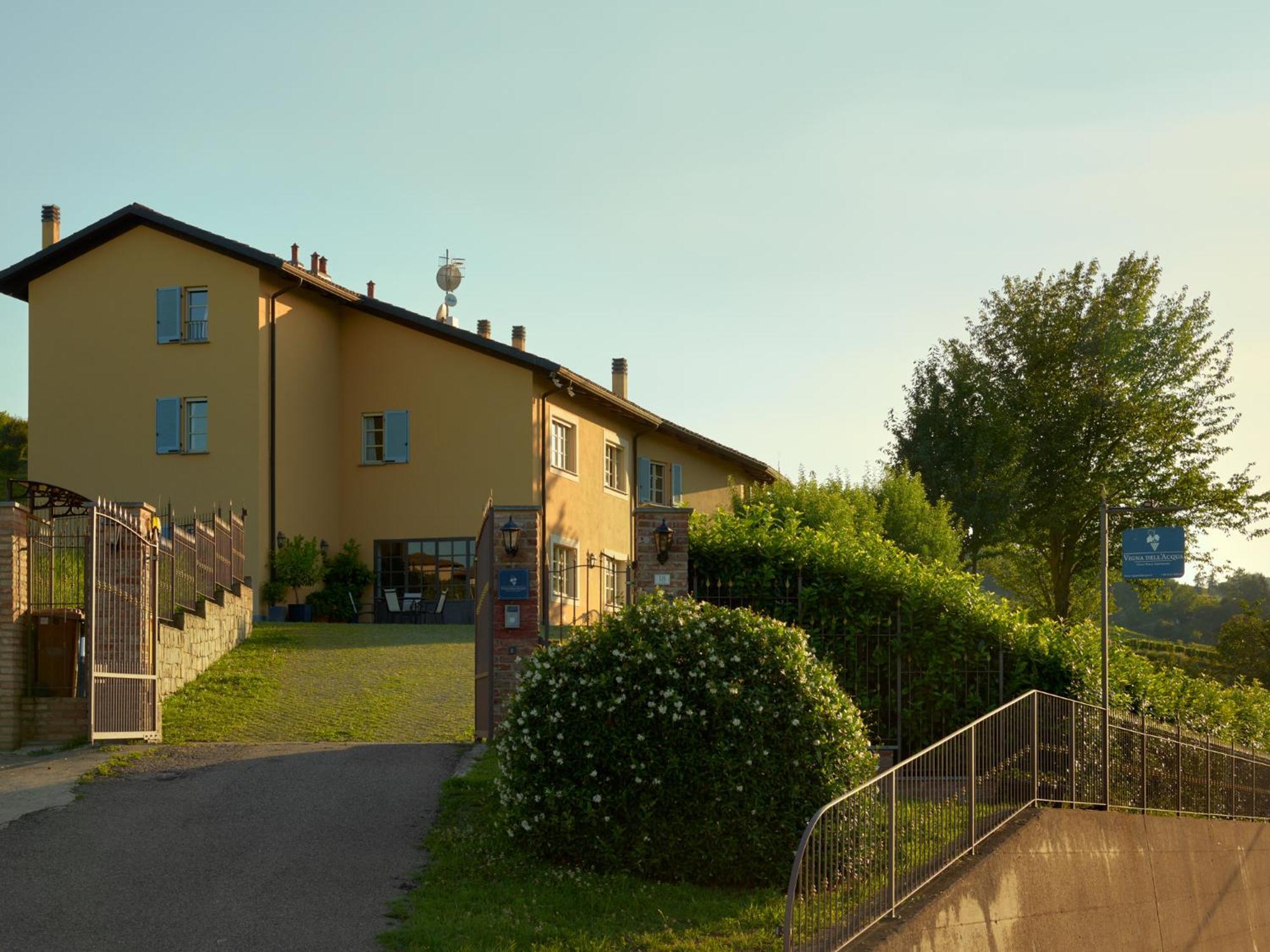 Vigna Dell'Acqua Villa Santo Stefano Belbo Exterior foto